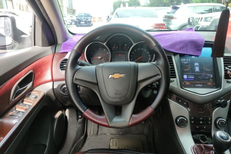 Used Chevrolet Cruze 2013 1.6L SL MT Steering Wheel