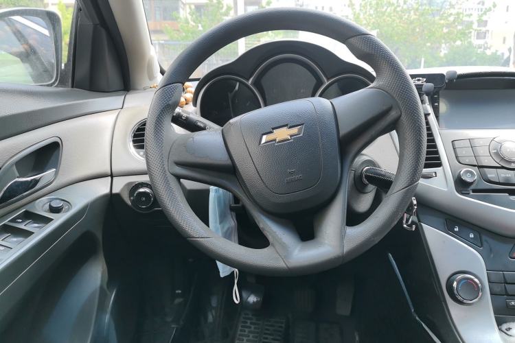 Used Chevrolet Cruze 2013 1.6L SL MT Steering Wheel