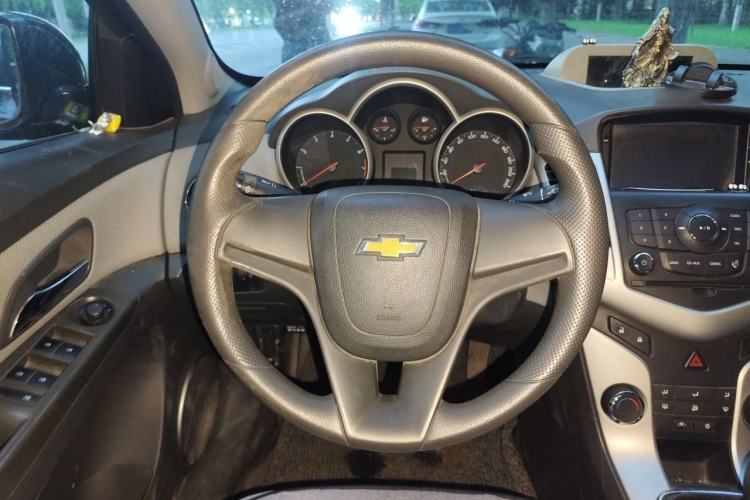Used Chevrolet Cruze 2013 1.6L SE MT Steering Wheel
