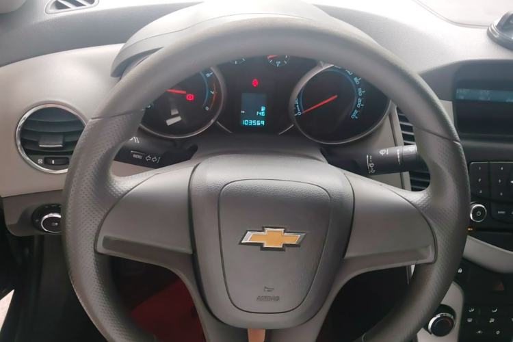 Used Chevrolet Cruze 2013 1.6L SL MT Steering Wheel