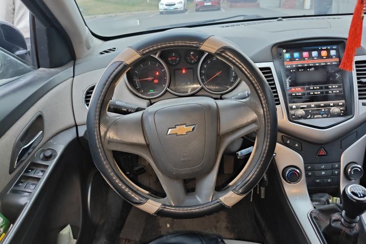 Used Chevrolet Cruze 2013 1.6L SE MT Steering Wheel