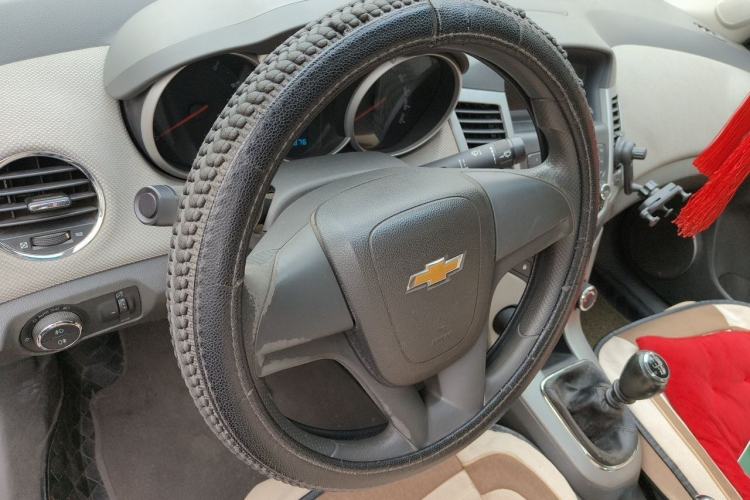 Used Chevrolet Cruze 2013 1.6L SE MT Steering Wheel