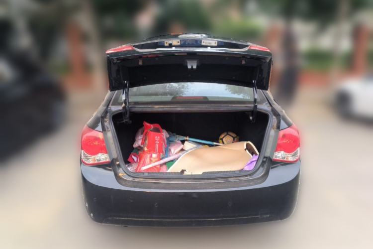 Used Chevrolet Cruze 2013 1.6L SE MT Trunk