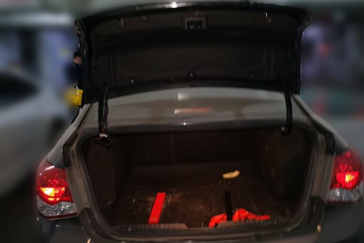 Used Chevrolet Cruze 2013 1.6L SE MT Trunk
