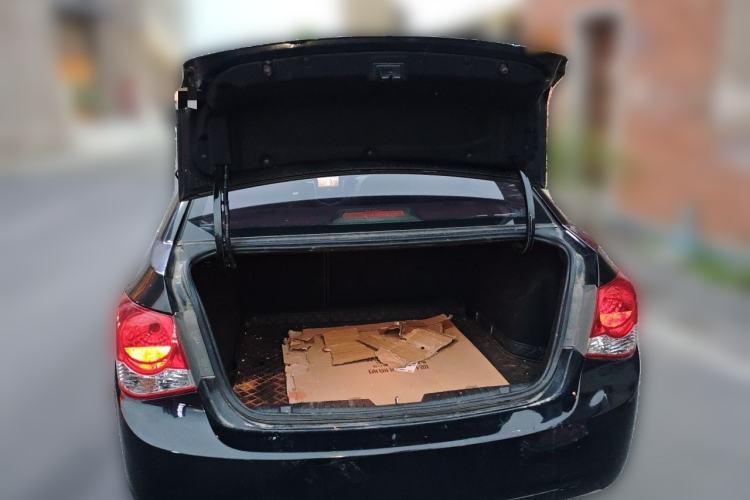 Used Chevrolet Cruze 2013 1.6L SL MT Trunk