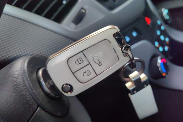 Used Chevrolet Cruze 2013 1.8L SE AT Vehicle Key