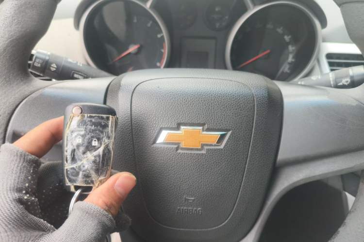 Used Chevrolet Cruze 2013 1.6L SE MT Vehicle Key