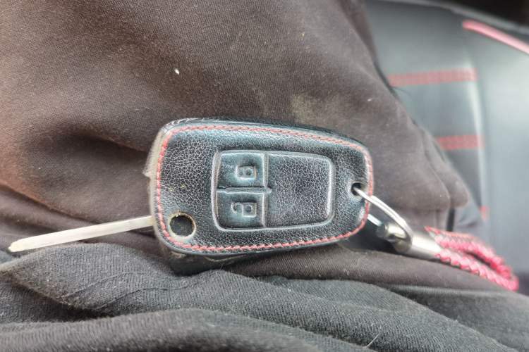 Used Chevrolet Cruze 2013 1.6L SE MT Vehicle Key