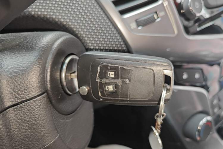 Used Chevrolet Cruze 2013 Hatchback 1.6T Automatic Flagship Model Vehicle Key