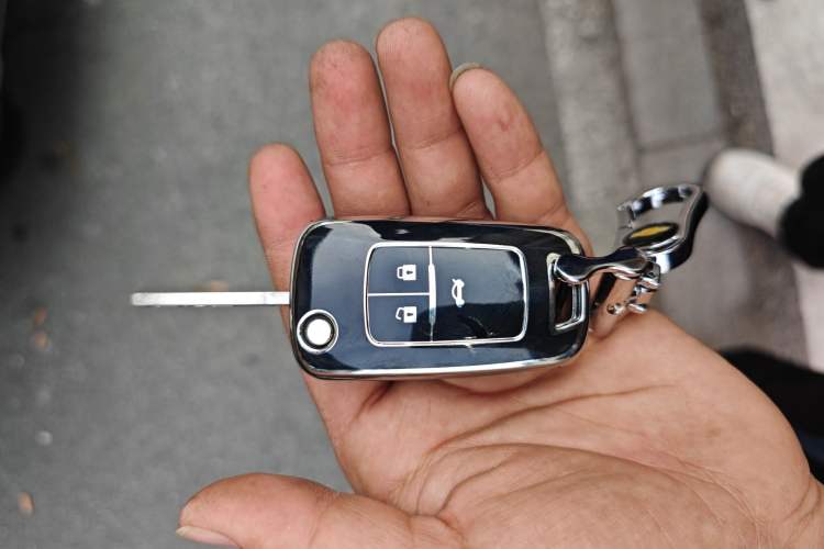 Used Chevrolet Cruze 2013 1.6L SL MT Vehicle Key