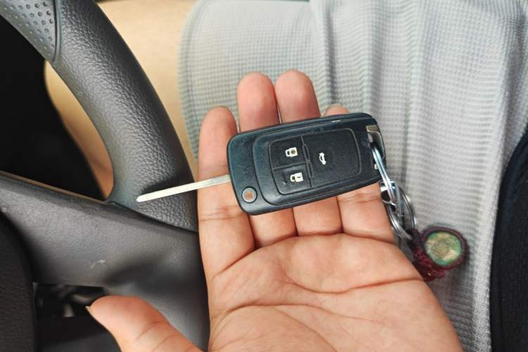 Used Chevrolet Cruze 2013 1.6L SE MT Vehicle Key