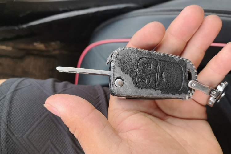 Used Chevrolet Cruze 2013 1.6L SL MT Vehicle Key