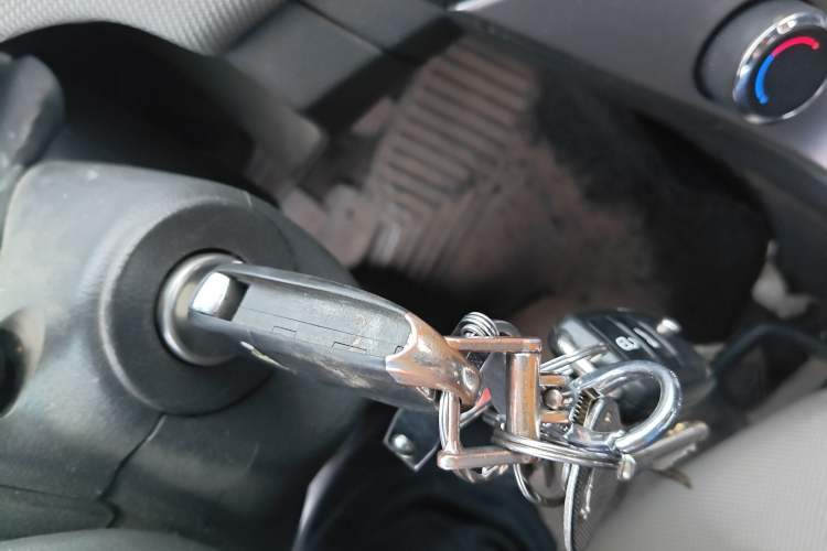 Used Chevrolet Cruze 2013 1.6L SE MT Vehicle Key