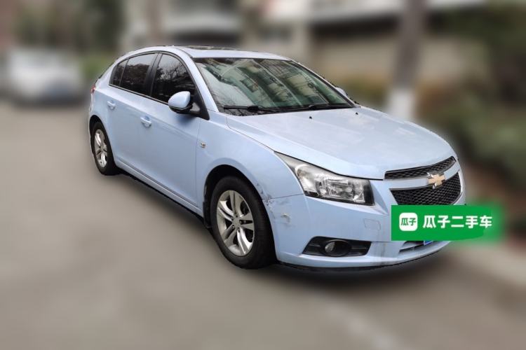 Used Chevrolet Cruze 2013 Hatchback 1.6L Automatic Luxury Model Front Right 45 Deg