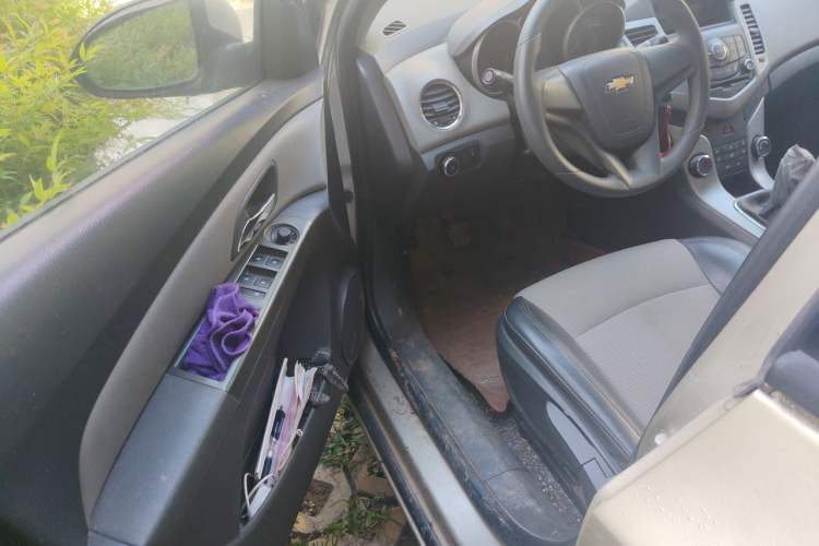 Used Chevrolet Cruze 2013 1.6L SL MT Driver Seat