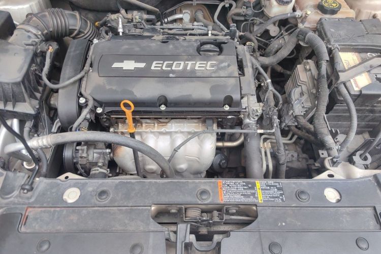 Used Chevrolet Cruze 2013 1.8L SE AT Engine Bay