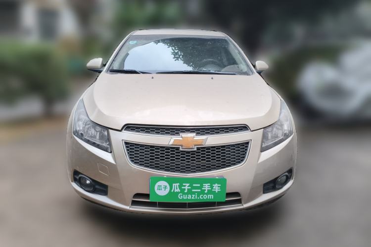 Used Chevrolet Cruze 2013 Hatchback 1.6L Manual Luxury Model Front