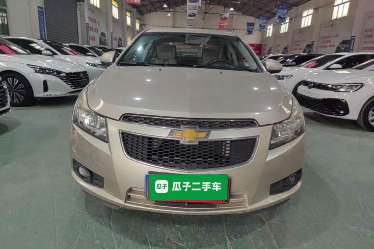 Used Chevrolet Cruze 2013 1.6L SE MT Front
