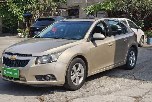 Used Chevrolet Cruze 2013 Hatchback 1.6L Manual Luxury Model