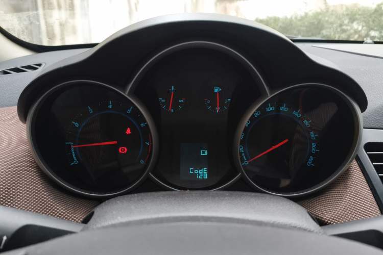 Used Chevrolet Cruze 2013 Hatchback 1.6L Manual Luxury Model Instrument Cluster