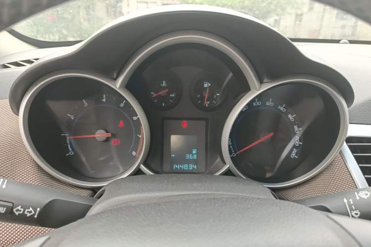Used Chevrolet Cruze 2013 Hatchback 1.6L Manual Luxury Model Instrument Cluster