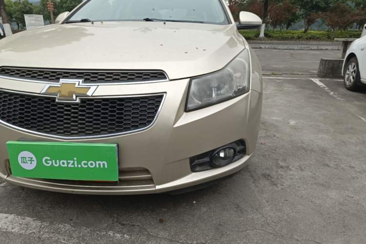 Used Chevrolet Cruze 2013 Hatchback 1.6L Manual Luxury Model Left Front Headlight