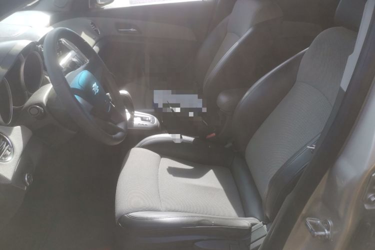 Used Chevrolet Cruze 2013 1.8L SE AT Left Front Seat