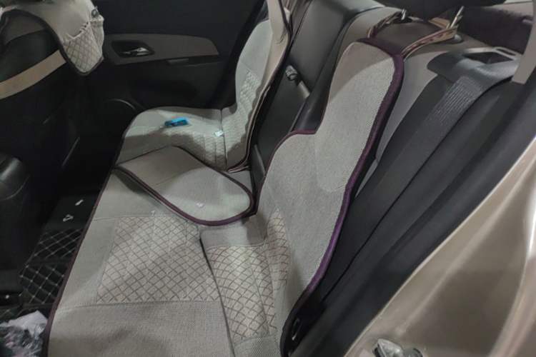 Used Chevrolet Cruze 2013 1.6L SE MT Left Rear Seat