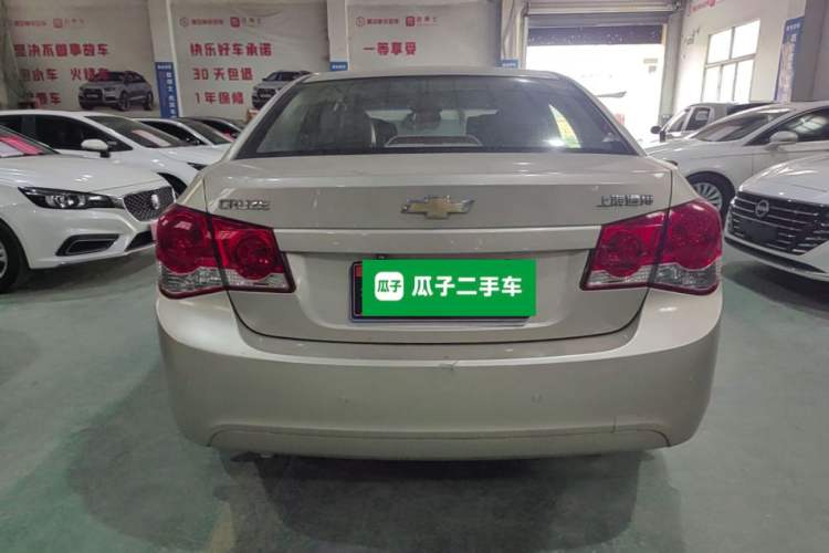 Used Chevrolet Cruze 2013 1.6L SE MT Rear