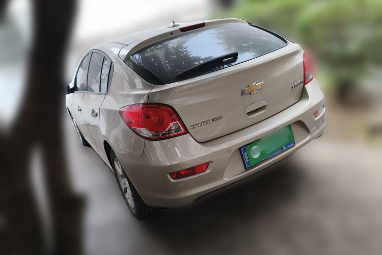 Used Chevrolet Cruze 2013 Hatchback 1.6L Manual Luxury Model Rear Left 45 Deg