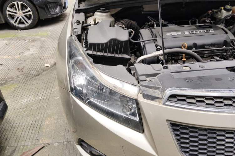Used Chevrolet Cruze 2013 1.8L SE AT Right Front Headlight