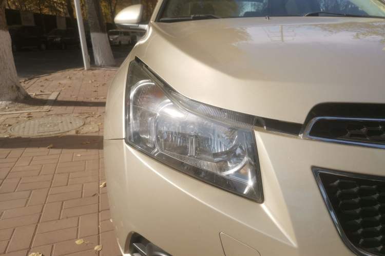 Used Chevrolet Cruze 2013 1.8L SE AT Right Front Headlight