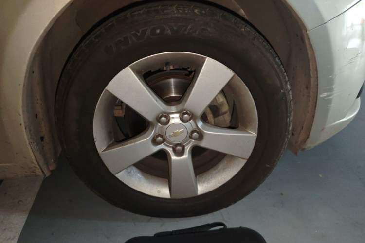 Used Chevrolet Cruze 2013 1.8L SE AT Right Front Wheel Hub
