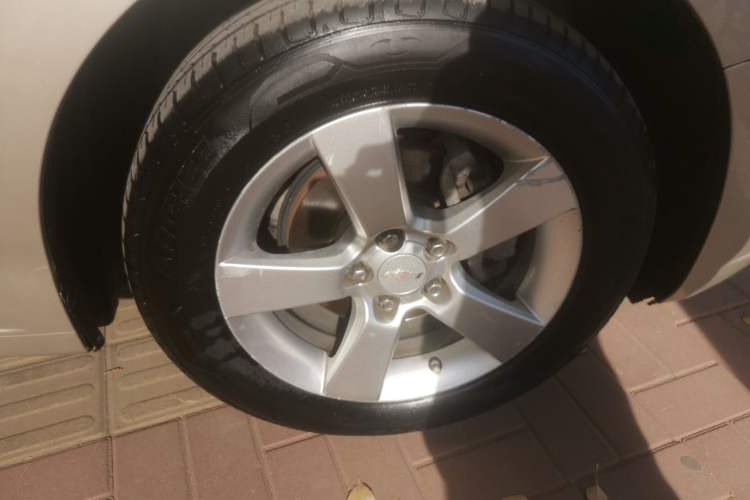 Used Chevrolet Cruze 2013 1.8L SE AT Right Front Wheel Hub
