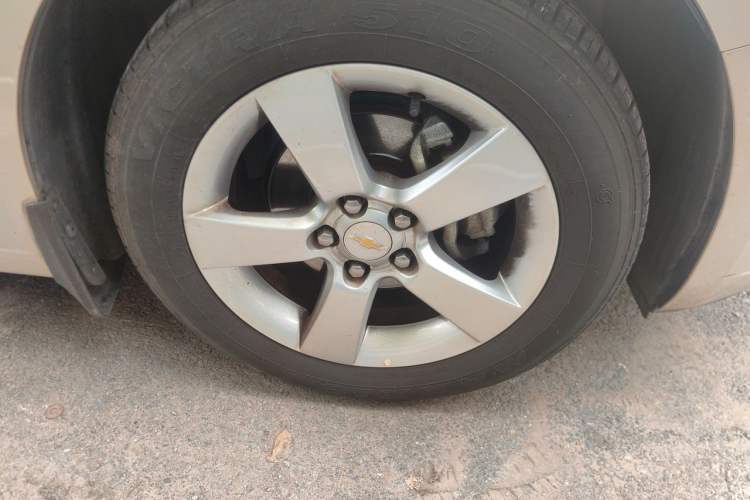 Used Chevrolet Cruze 2013 1.8L SE AT Right Front Wheel Hub