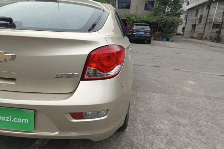 Used Chevrolet Cruze 2013 Hatchback 1.6L Manual Luxury Model Right Rear Taillight