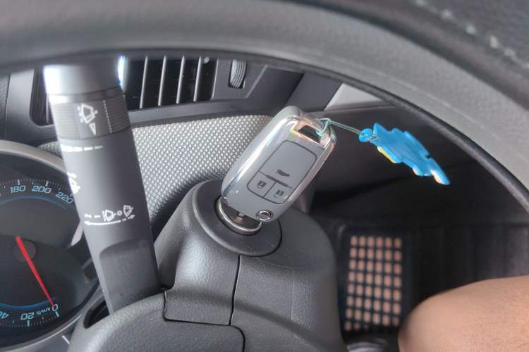 Used Chevrolet Cruze 2013 1.8L SE AT Vehicle Key
