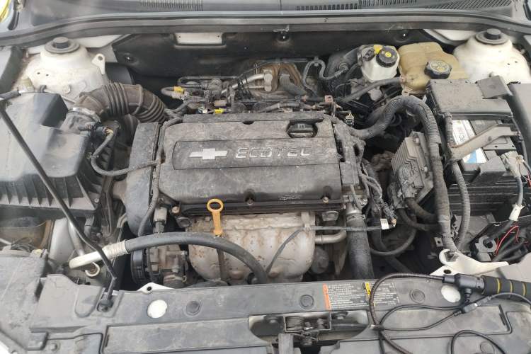 Used Chevrolet Cruze 2013 1.6L SL MT Engine Bay