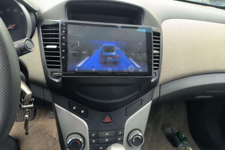 Used Chevrolet Cruze 2013 1.8L SE AT Audio And AC Panel