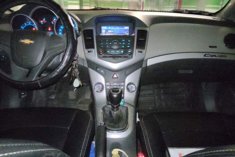 Used Chevrolet Cruze 2013 1.6L SE WTCC Edition MT Audio And AC Panel
