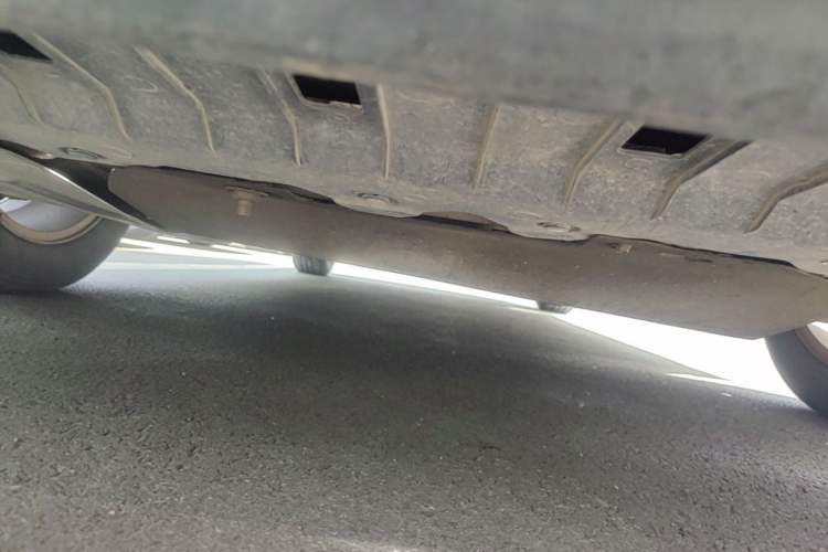 Used Chevrolet Cruze 2013 1.6L SE MT Chassis Front
