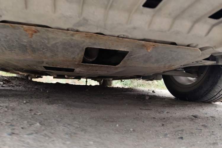 Used Chevrolet Cruze 2013 1.6L SE MT Chassis Front