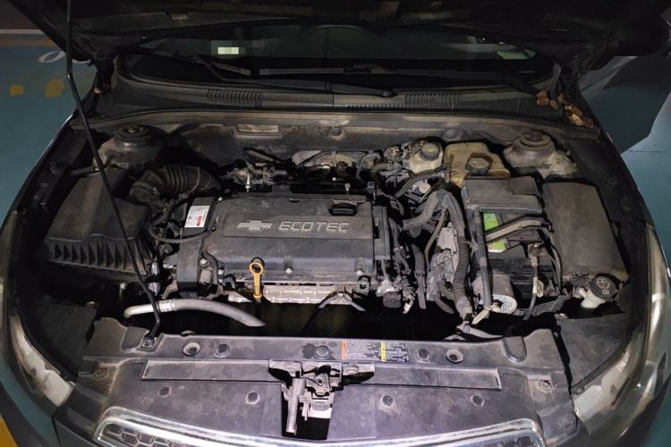 Used Chevrolet Cruze 2013 1.8L SE AT Engine Bay