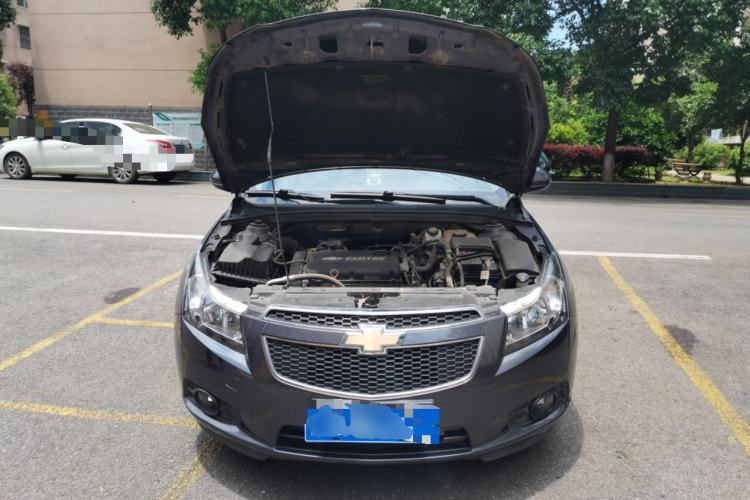 Used Chevrolet Cruze 2013 Hatchback 1.6L Automatic Luxury Model Engine Bay