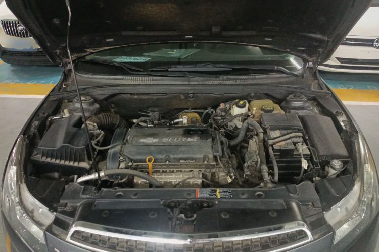 Used Chevrolet Cruze 2013 Hatchback 1.6L Automatic Luxury Model Engine Bay
