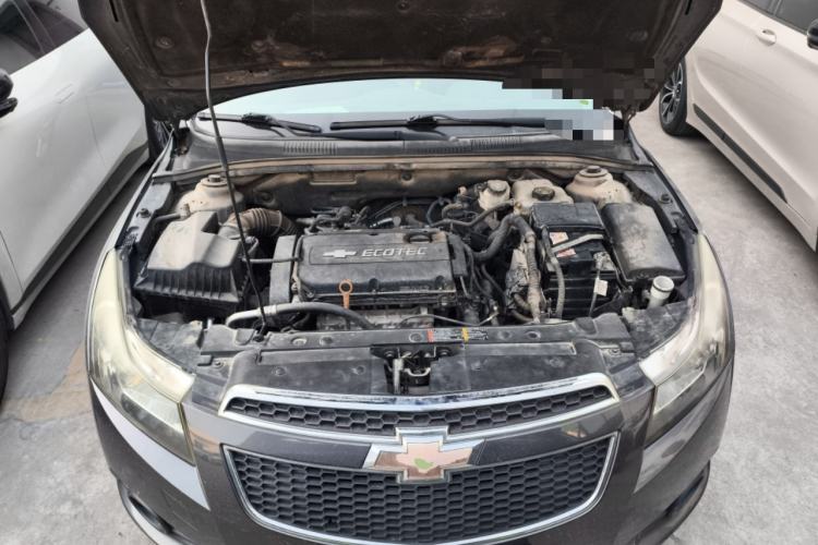 Used Chevrolet Cruze 2013 Hatchback 1.6L Automatic Luxury Model Engine Bay