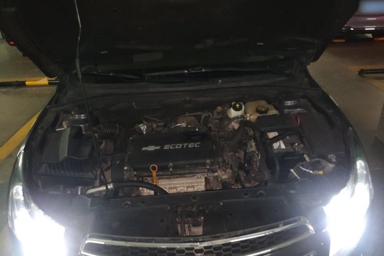 Used Chevrolet Cruze 2013 1.8L SX AT Engine Bay