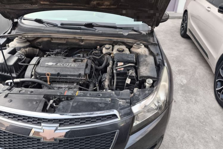Used Chevrolet Cruze 2013 Hatchback 1.6L Automatic Luxury Model Engine Bay Left