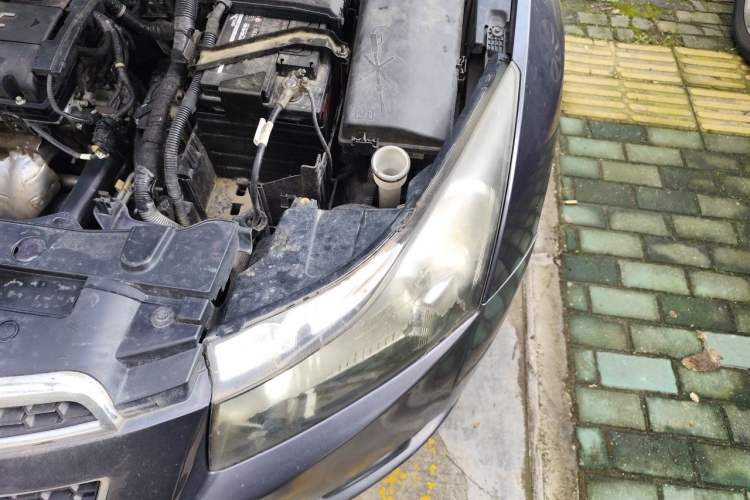 Used Chevrolet Cruze 2013 1.8L SE AT Engine Bay Left
