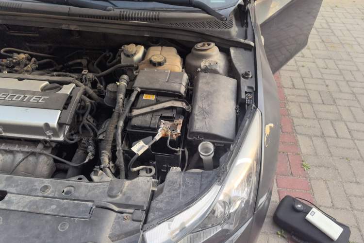 Used Chevrolet Cruze 2013 1.6L SL Sunroof Edition MT Engine Bay Left